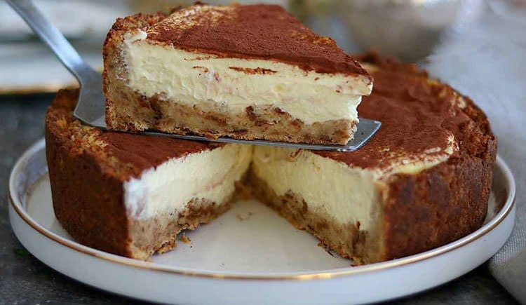 Tarte pandoro à la crème façon tiramisu.