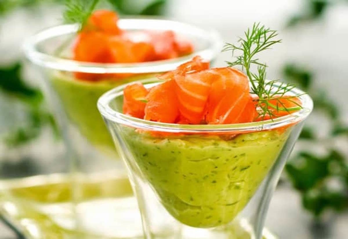 Verrine de mousse d’avocats et saumon fumé légère