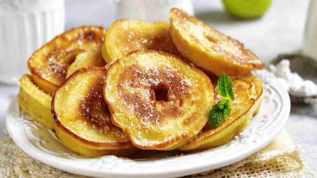 des-crepes-aux-pommes-sans-oeufs-ni-lait-pour-une-collation-savoureuse-avec-seulement-60-calories