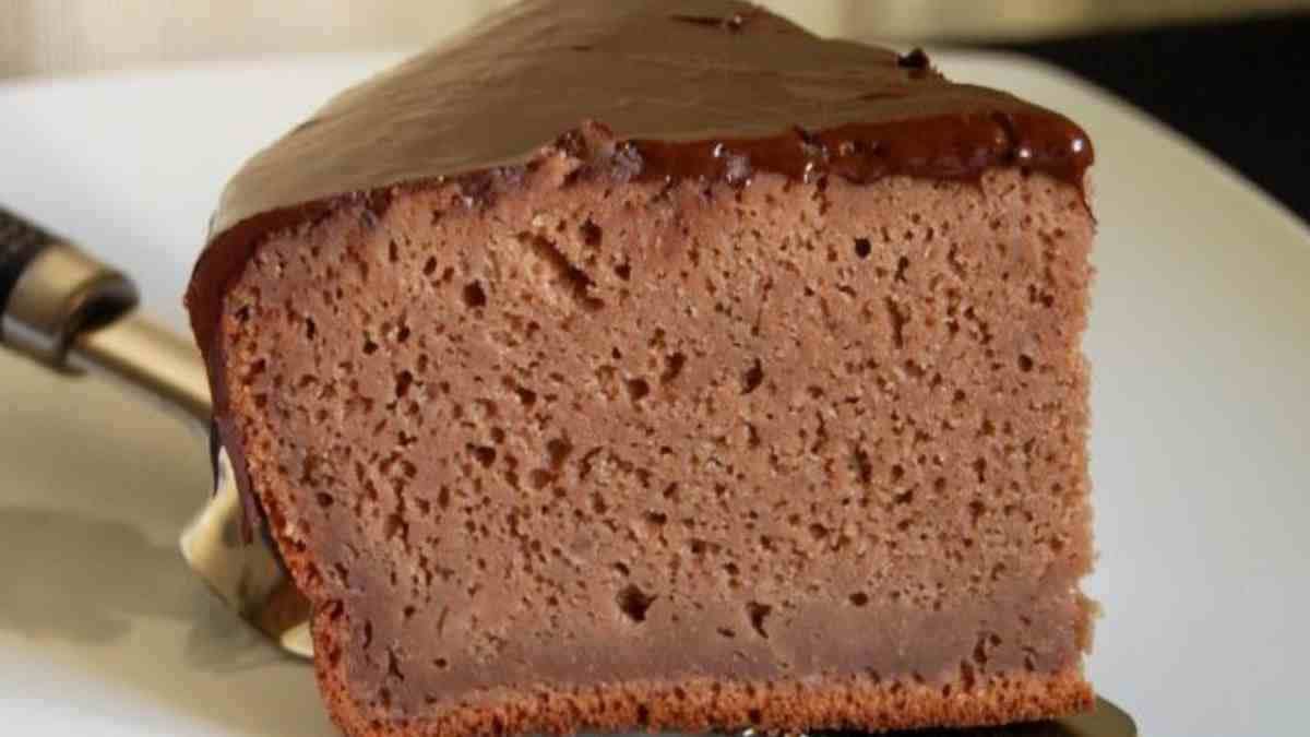 gateau-au-chocolat-et-a-la-banane-sans-beurre-moelleux-bon-et-peu-calorique-2