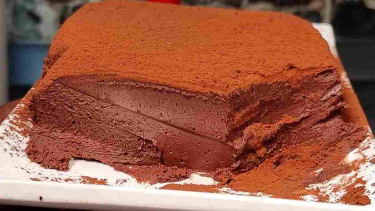 chaque-fois-que-ma-belle-mere-prepare-ce-dessert-au-chocolat-cela-se-termine-en-un-instant-seulement-200-kcal