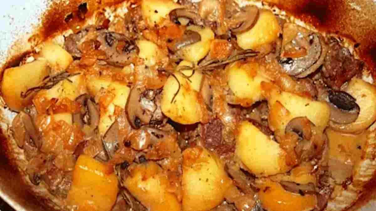 ragout-dagneau-aux-pommes-de-terre-et-champignons