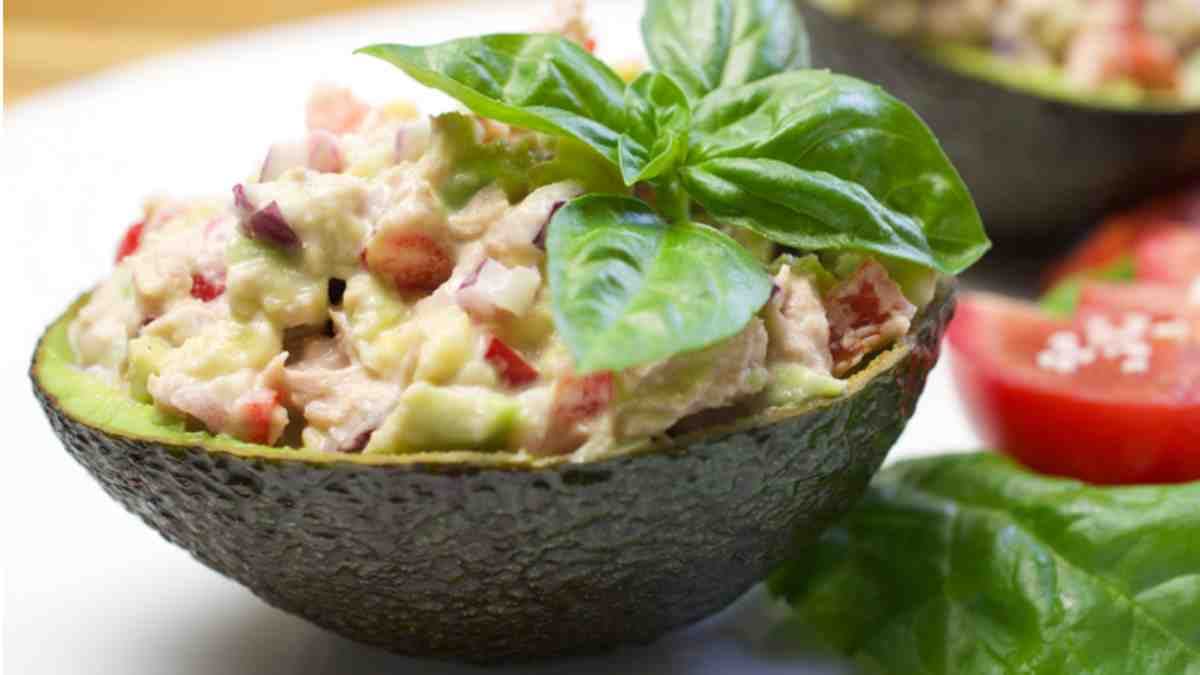 avocats-farcis-aux-rillettes-de-thon