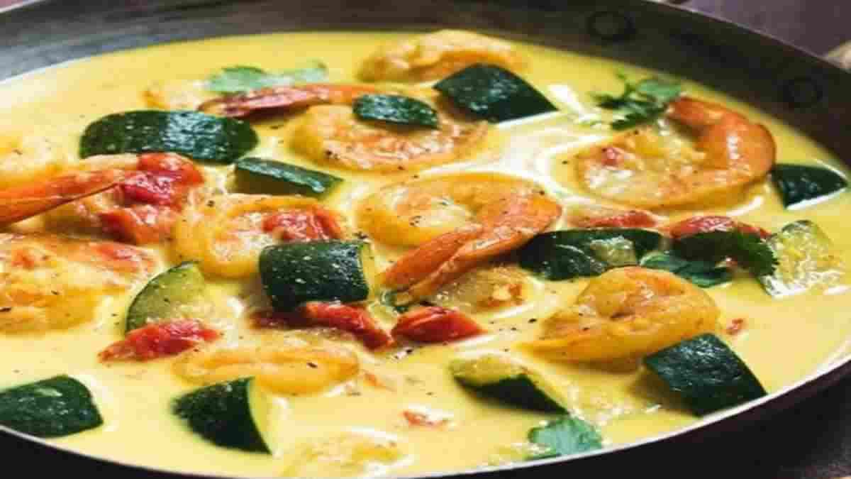 curry-de-courgettes-et-de-crevettes-au-lait-de-coco-une-gourmandise-2