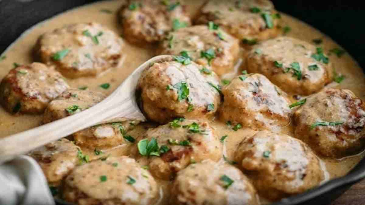 boulettes-de-poulet-et-riz-a-tomber-par-terre-et-le-repas-familial-par-excellence