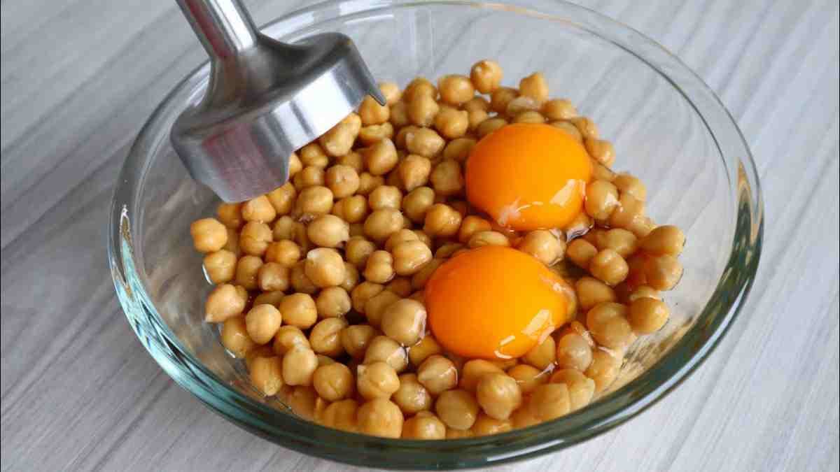 ces-et-oeufs-je-les-melange-ensemble-et-prepare-un-diner-fantastique-pour-tous