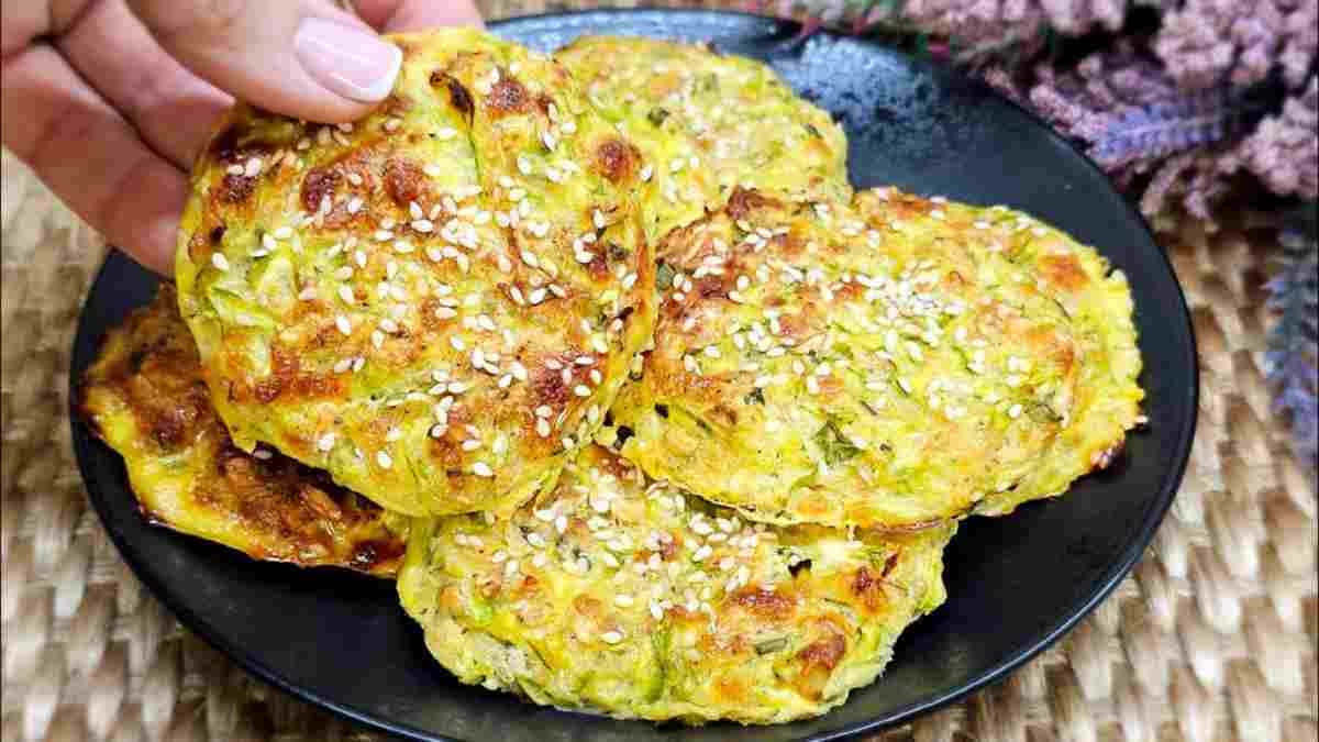 je-ne-mets-pas-une-goutte-dhuile-personne-ne-sait-jamais-dire-non-a-ces-beignets-de-courgettes